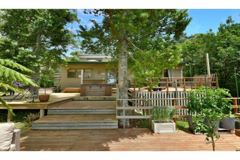 Photo of property in 47 Gledstane Road, Stanmore Bay, Whangaparaoa, 0932