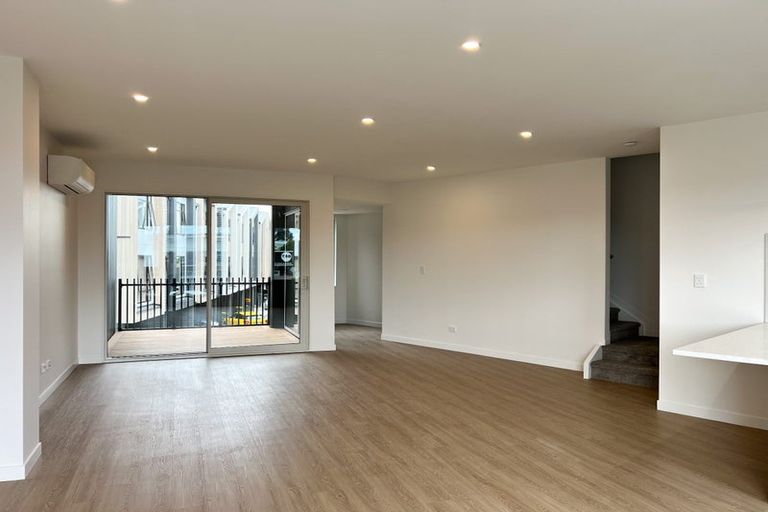 Photo of property in 100 Trafalgar Street, Waterloo, Lower Hutt, 5011