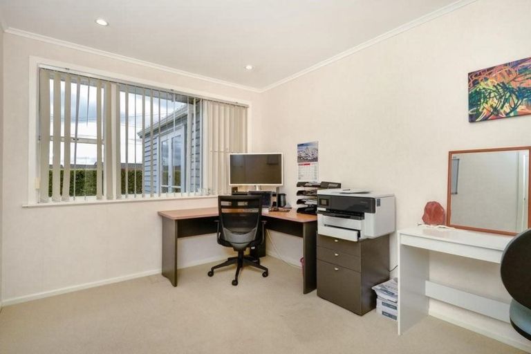 Photo of property in 74 Pooks Road, Ranui, Auckland, 0612