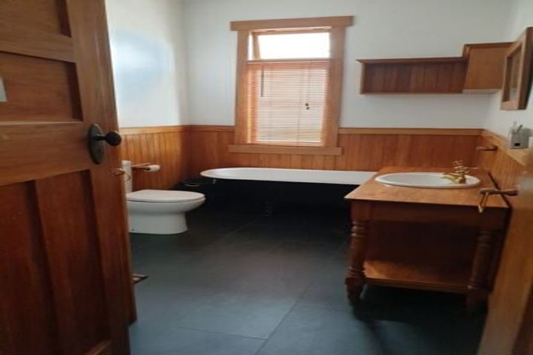 Photo of property in 25 Ranfurly Street, Hokowhitu, Palmerston North, 4410