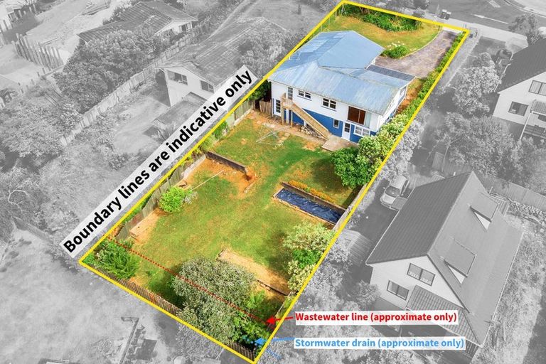 Photo of property in 38 Cyclarama Crescent, Massey, Auckland, 0614