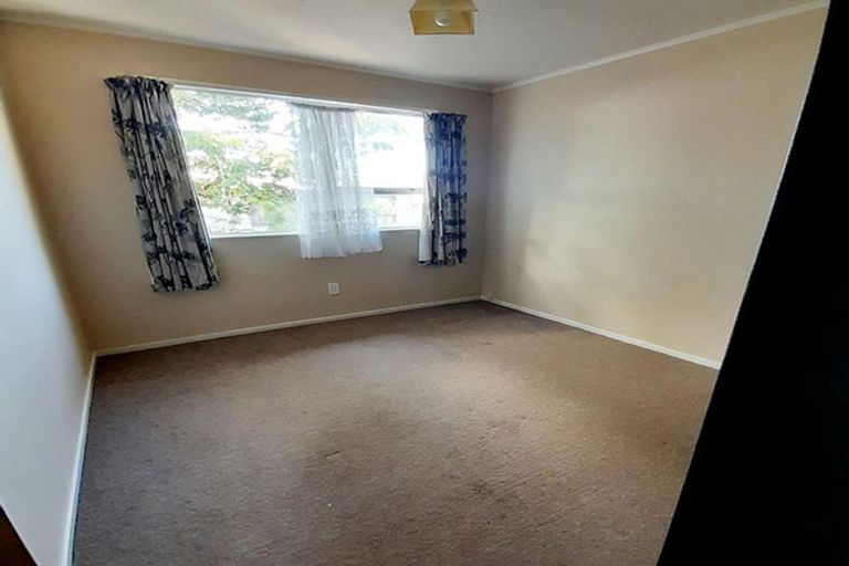 Photo of property in 25 Hartford Crescent, Totara Park, Upper Hutt, 5018