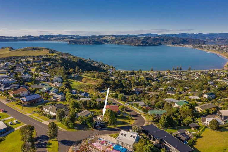 Photo of property in 1b Miro Place, Whitianga, 3510