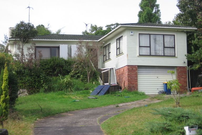 Photo of property in 19 Highland Avenue, Titirangi, Auckland, 0604