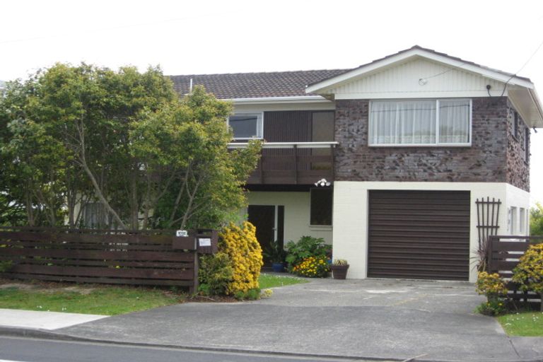Photo of property in 1018 Whangaparaoa Road, Tindalls Beach, Whangaparaoa, 0930