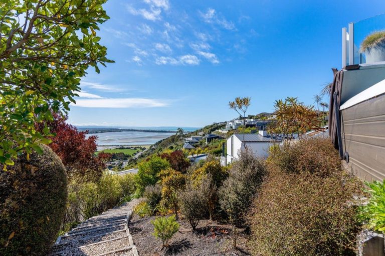 Photo of property in 1 Saint Remy Lane, Redcliffs, Christchurch, 8081