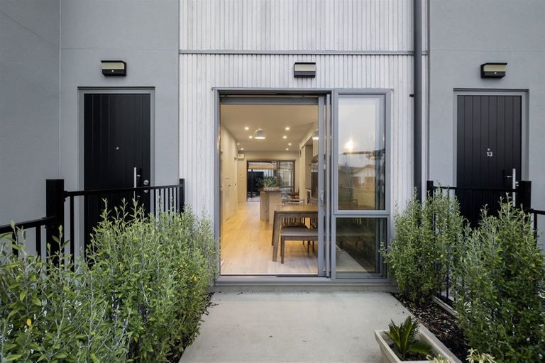 Photo of property in 11 Pakoro Close, Hobsonville, Auckland, 0618