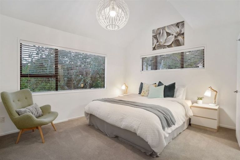 Photo of property in 1/16 Manutara Avenue, Forrest Hill, Auckland, 0620