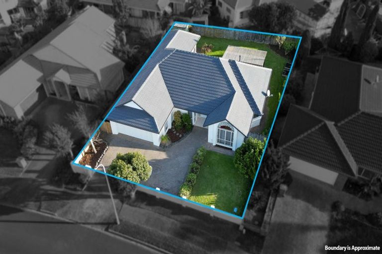 Photo of property in 8 Yarlside Place, Northpark, Auckland, 2013