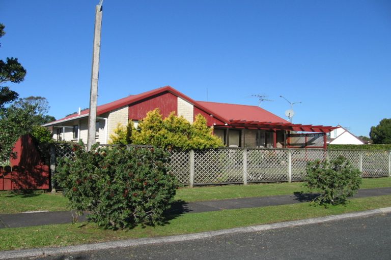 Photo of property in 4 Crampton Court, Orewa, 0931