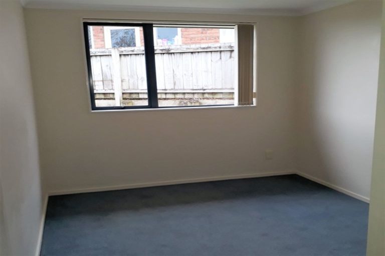 Photo of property in 20 Kathleen Reece Place, Waiuku, 2123