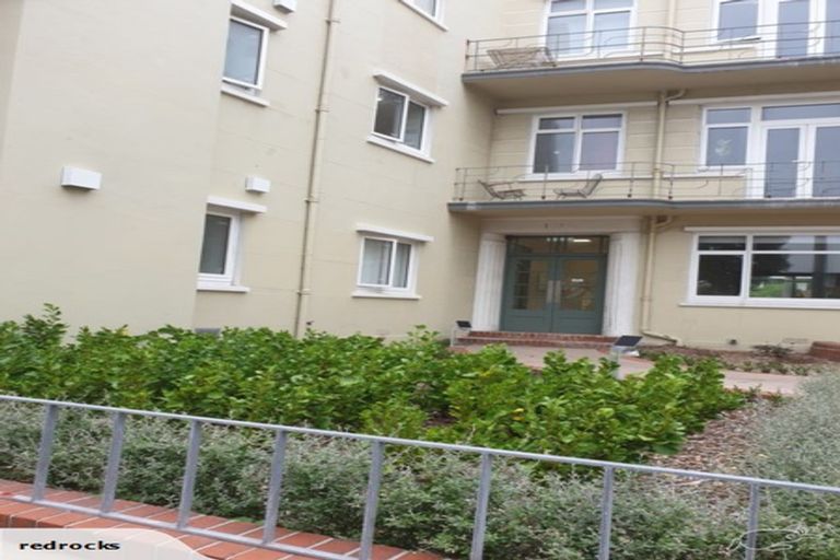 Photo of property in Fountain Court, 48u9 Oriental Parade, Oriental Bay, Wellington, 6011