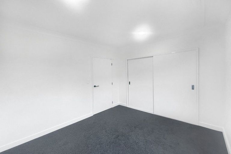 Photo of property in 39 Parkwood Avenue, Westgate, Auckland, 0614