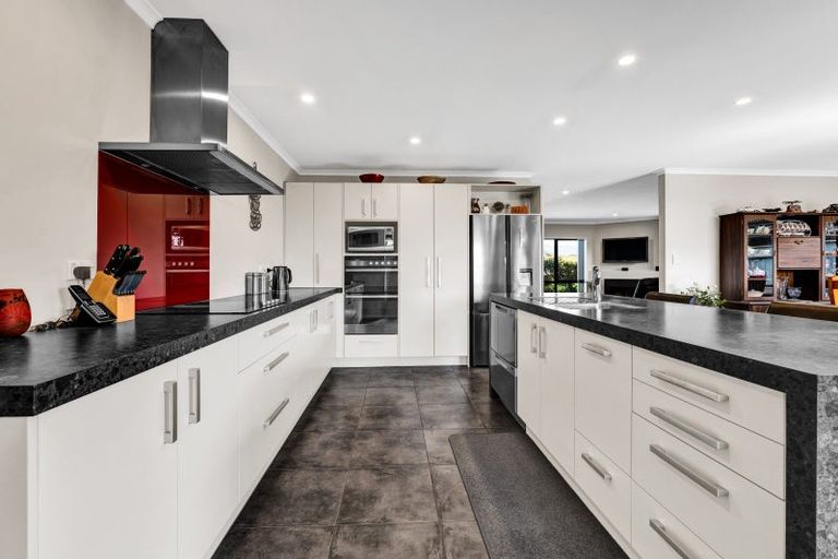 Photo of property in 38 Montague Grove, Stratford, 4332