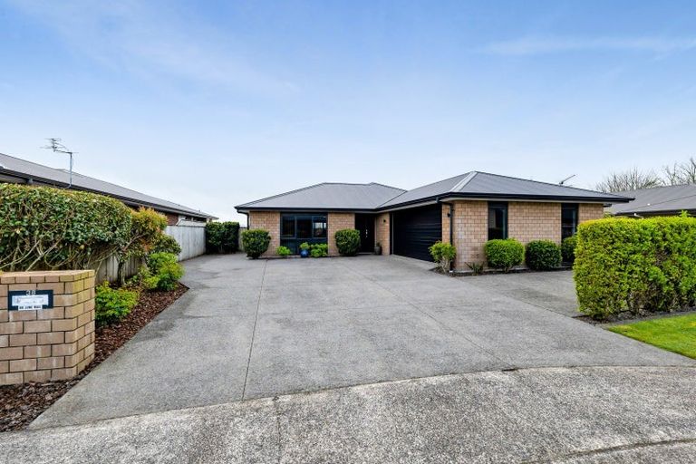 Photo of property in 38 Montague Grove, Stratford, 4332