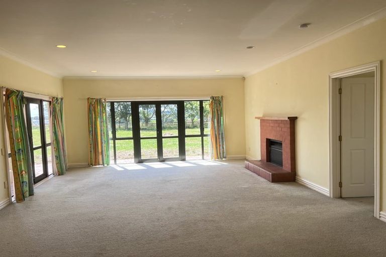 Photo of property in 25 Burberry Road, Karaka, Drury, 2578