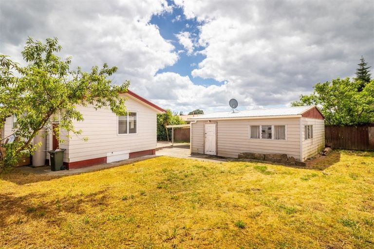 Photo of property in 73 Calthorp Close, Favona, Auckland, 2024