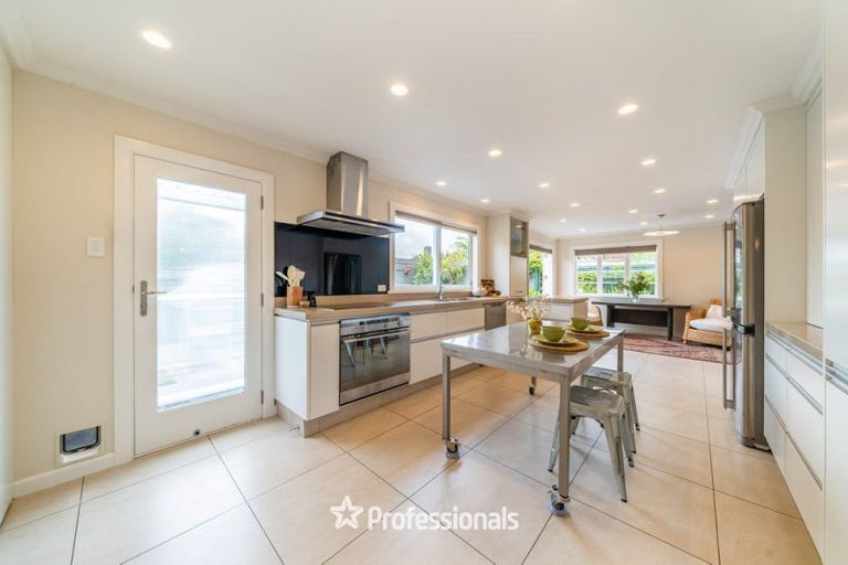 Photo of property in 8 Willoughby Street, Woburn, Lower Hutt, 5010