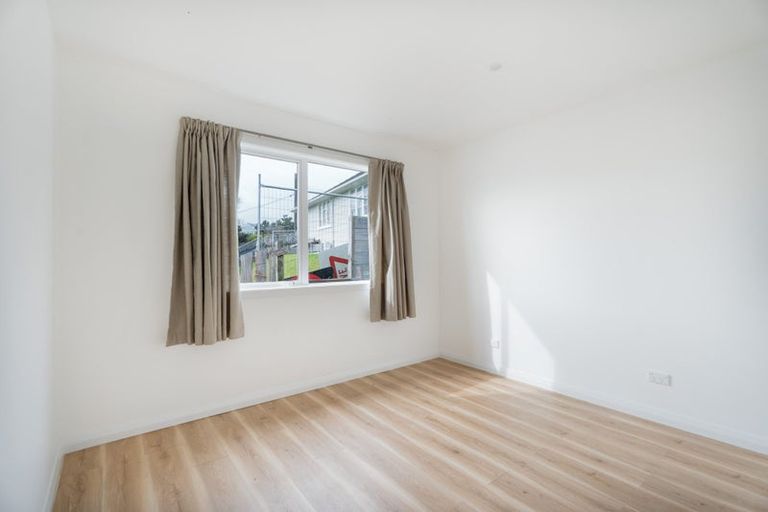 Photo of property in 9a Cheshire Street, Cannons Creek, Porirua, 5024