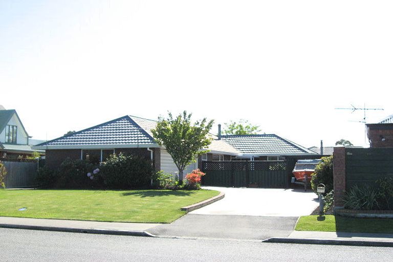 Photo of property in 75 Robert Coup Road, Kaiapoi, 7630