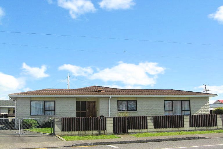Photo of property in 2 Tavistock Road, Waipukurau, 4200