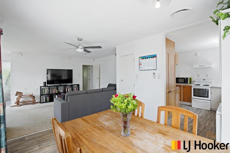 Photo of property in 35 Moloney Terrace, Pukekohe, 2120