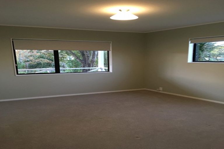 Photo of property in 240 Henderson Valley Road, Henderson, Auckland, 0612