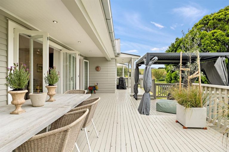 Photo of property in 298 Rimmer Road, Helensville, 0875