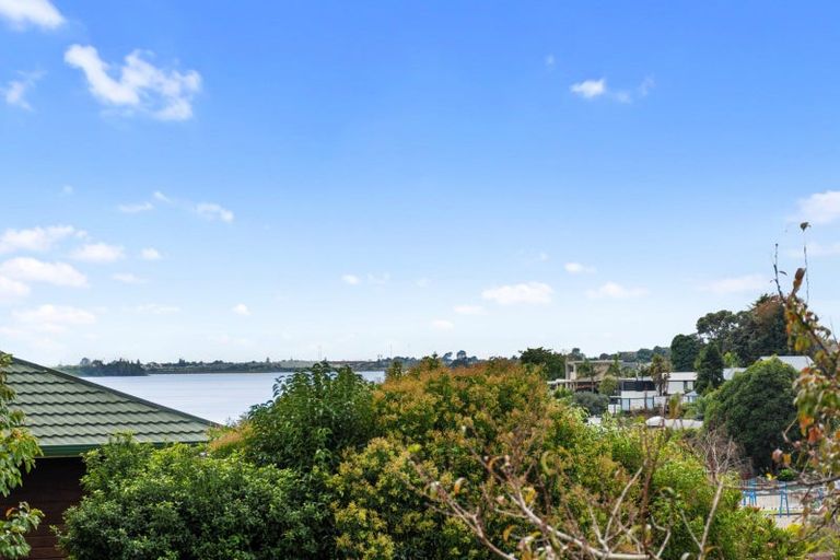 Photo of property in 18 James Cook Drive, Welcome Bay, Tauranga, 3112