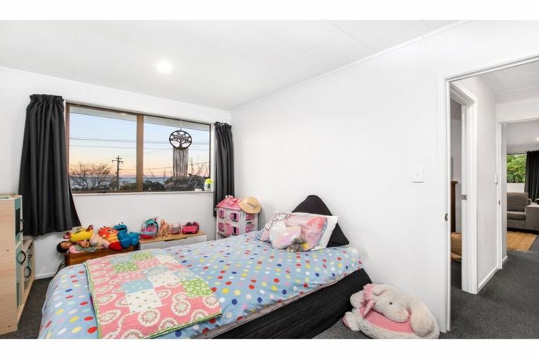 Photo of property in 12 Kauri Road, Stanmore Bay, Whangaparaoa, 0932