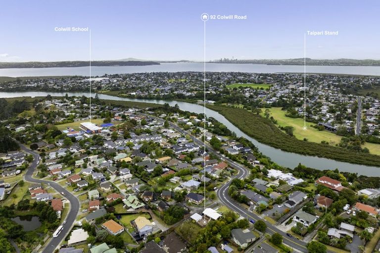 Photo of property in 92 Colwill Road, Massey, Auckland, 0614