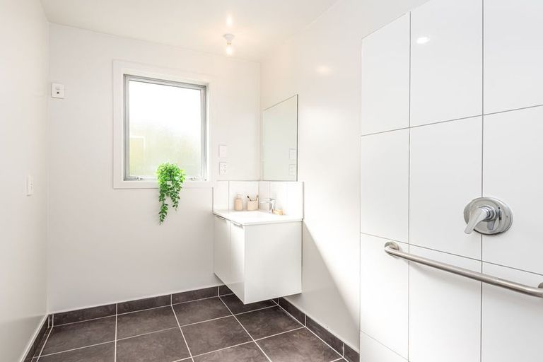 Photo of property in 329 Wainoni Road, Avondale, Christchurch, 8061