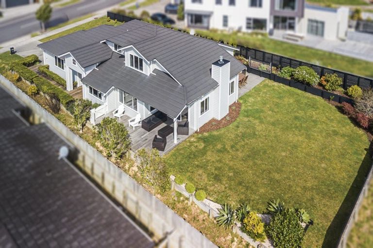Photo of property in 40 John Burke Drive, Aotea, Porirua, 5024