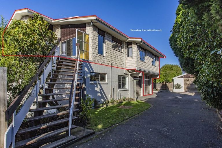 Photo of property in 2/26 Camberwell Place, Avonhead, Christchurch, 8042