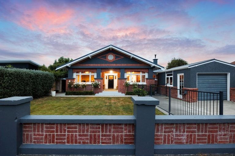 Photo of property in 116 Heretaunga Street, Palmerston North, 4414