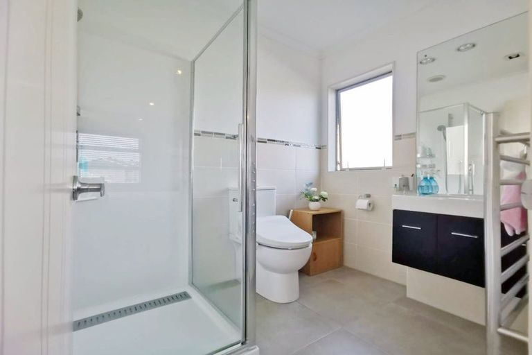 Photo of property in 5 Laurel Oak Drive, Schnapper Rock, Auckland, 0632