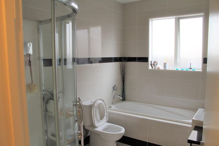 Photo of property in 7 Dromoland Drive, Flat Bush, Auckland, 2019