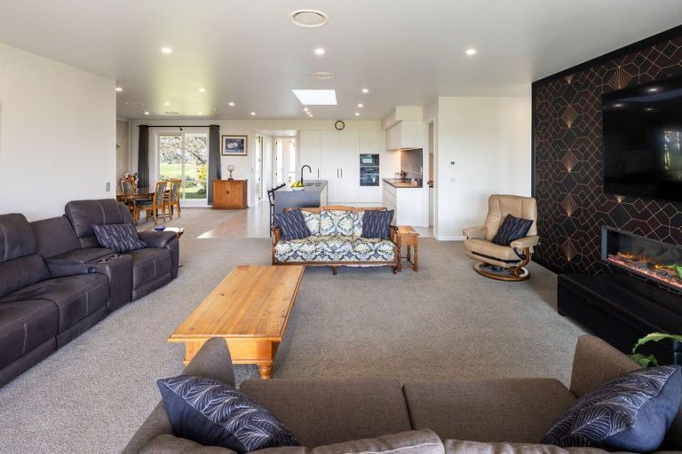 Photo of property in 300 Grove Road, Te Pahu, Hamilton, 3285
