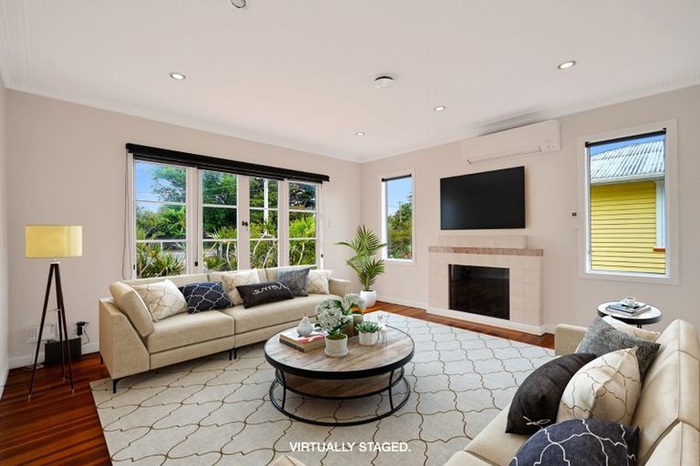 Photo of property in 78 Matipo Road, Te Atatu Peninsula, Auckland, 0610