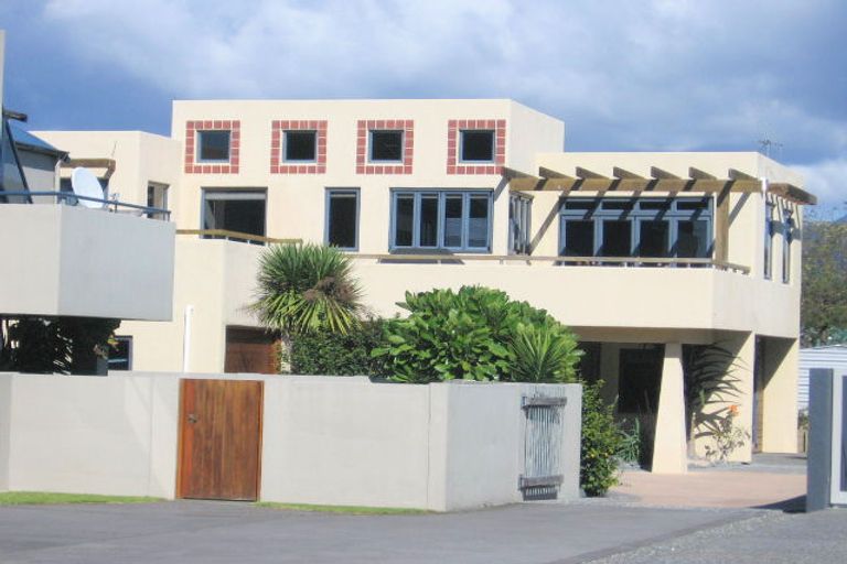 Photo of property in 517b Ocean Road, Whangamata, 3620