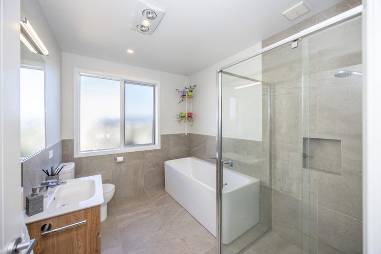 Photo of property in 17 Margot Lane, Matangi, Hamilton, 3283