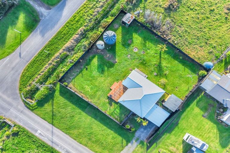 Photo of property in 5 Banks Street, Tolaga Bay, 4077