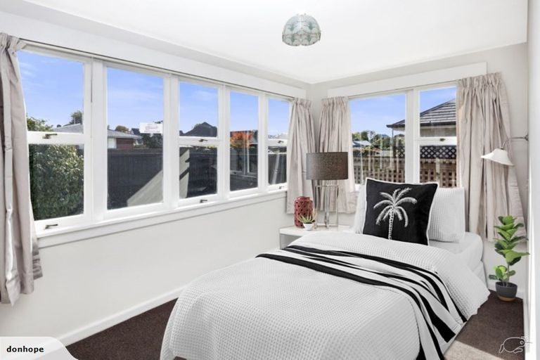 Photo of property in 24 Plynlimon Road, Fendalton, Christchurch, 8052