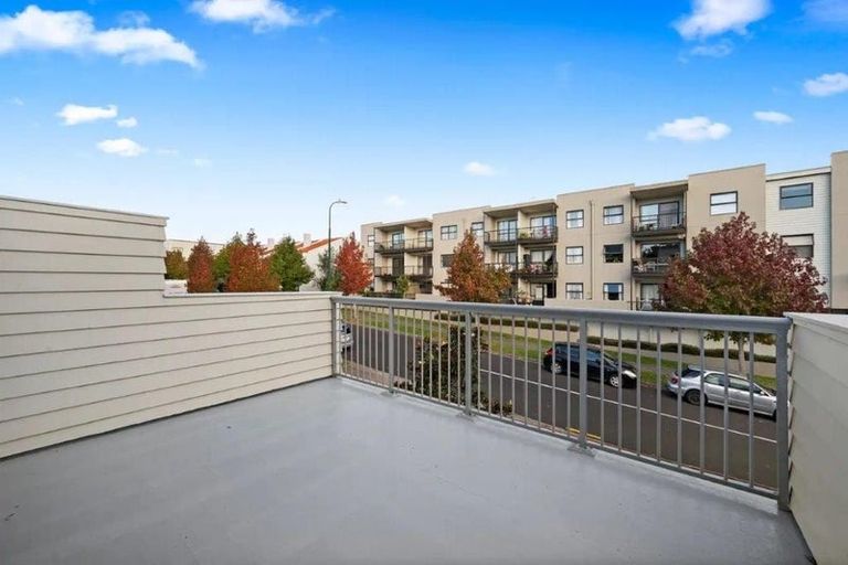 Photo of property in 6/46 Carlos Drive, Flat Bush, Auckland, 2016