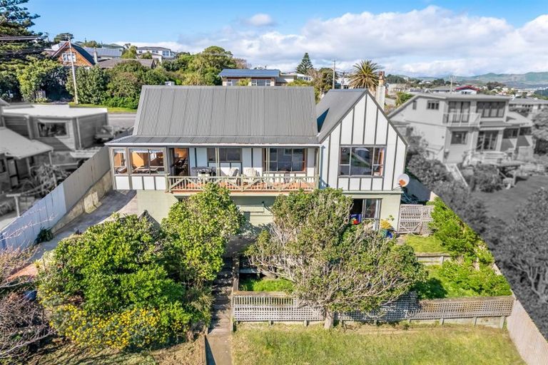 Photo of property in 9 Thornley Street, Titahi Bay, Porirua, 5022