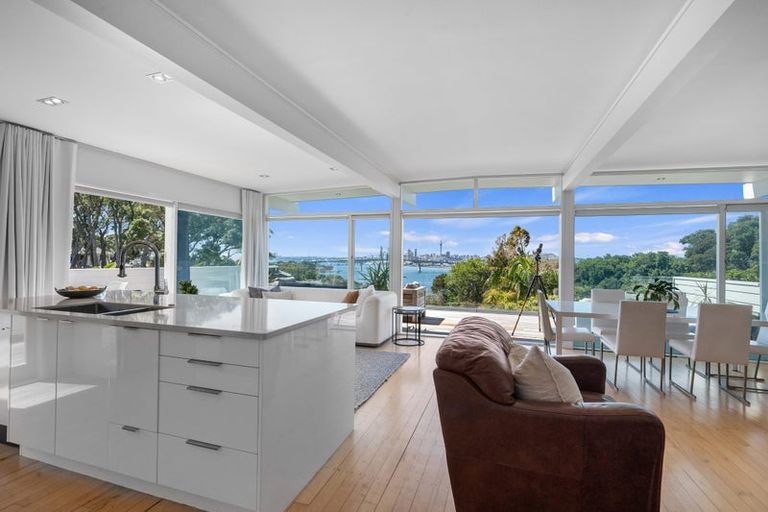Photo of property in 24 Bridge View Road, Birkenhead, Auckland, 0626