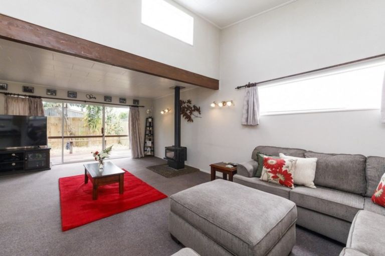 Photo of property in 8 Sicely Street, Marton, 4710