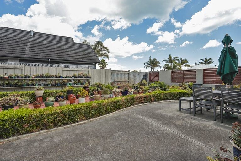 Photo of property in 5 Pompano Key, Papamoa Beach, Papamoa, 3118