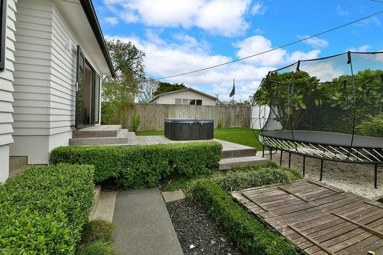 Photo of property in 49 Roseberry Avenue, Birkenhead, Auckland, 0626