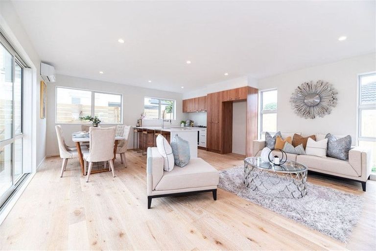 Photo of property in 14a Coniston Avenue, Te Atatu South, Auckland, 0610